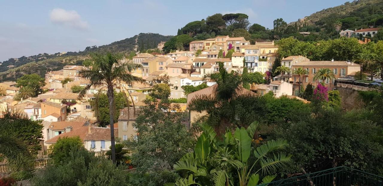 L'Odyssee Provencale, Un Duplex De Charme De 2 Chambres Au Pied Du Village Medieval De Bormes-Les-Mimosas, Offrant Des Prestations Haut De Gamme Et Une Superbe Vue Sur Le Massif Des Maures 외부 사진